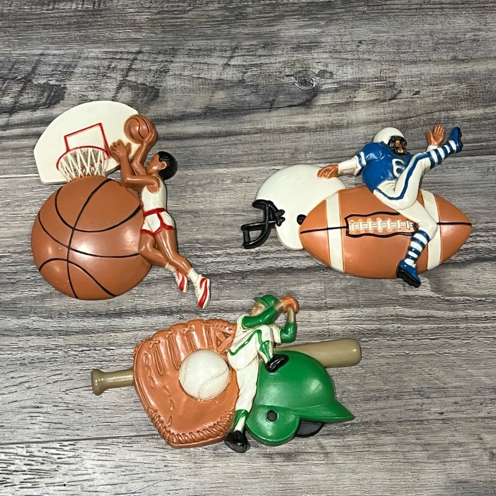 Lot of 3‎ Burwood USA sports Wall Plaques Baseball, Basketball, Football Vintage